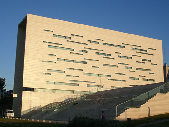 Edifício da Reitoria da Universidade Nova de Lisboa - Joule