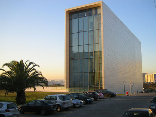 Edifício da Reitoria da Universidade Nova de Lisboa - Joule