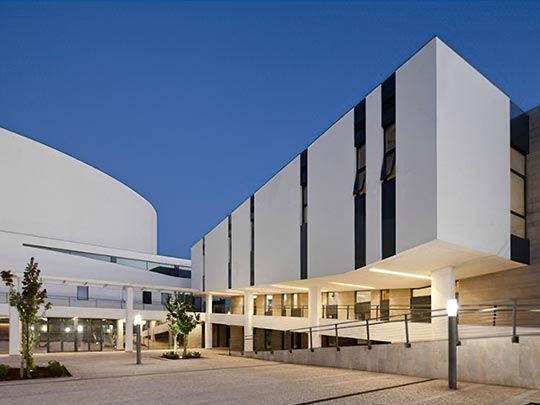 Igreja e Centro Paroquial/Centro Comunitário Senhora da Boa Nova - Joule